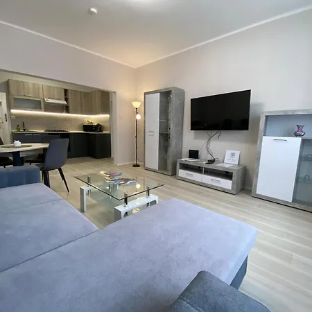 Chipollino Apartment