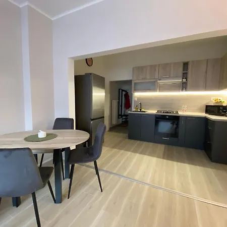 Chipollino Apartment Pecs